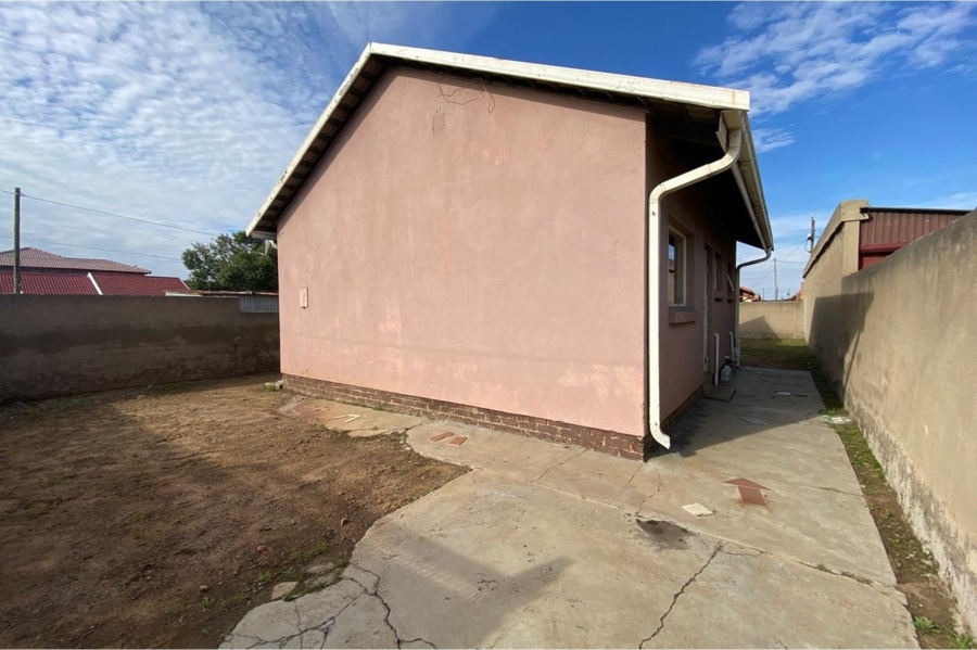2 Bedroom Property for Sale in Zamdela Free State
